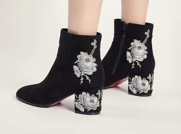 

Chinese Style Women Shoes Ankle Boots Classic Models with Retro Flowers Peony Flowers Azalea Pointed Fashion Frosted