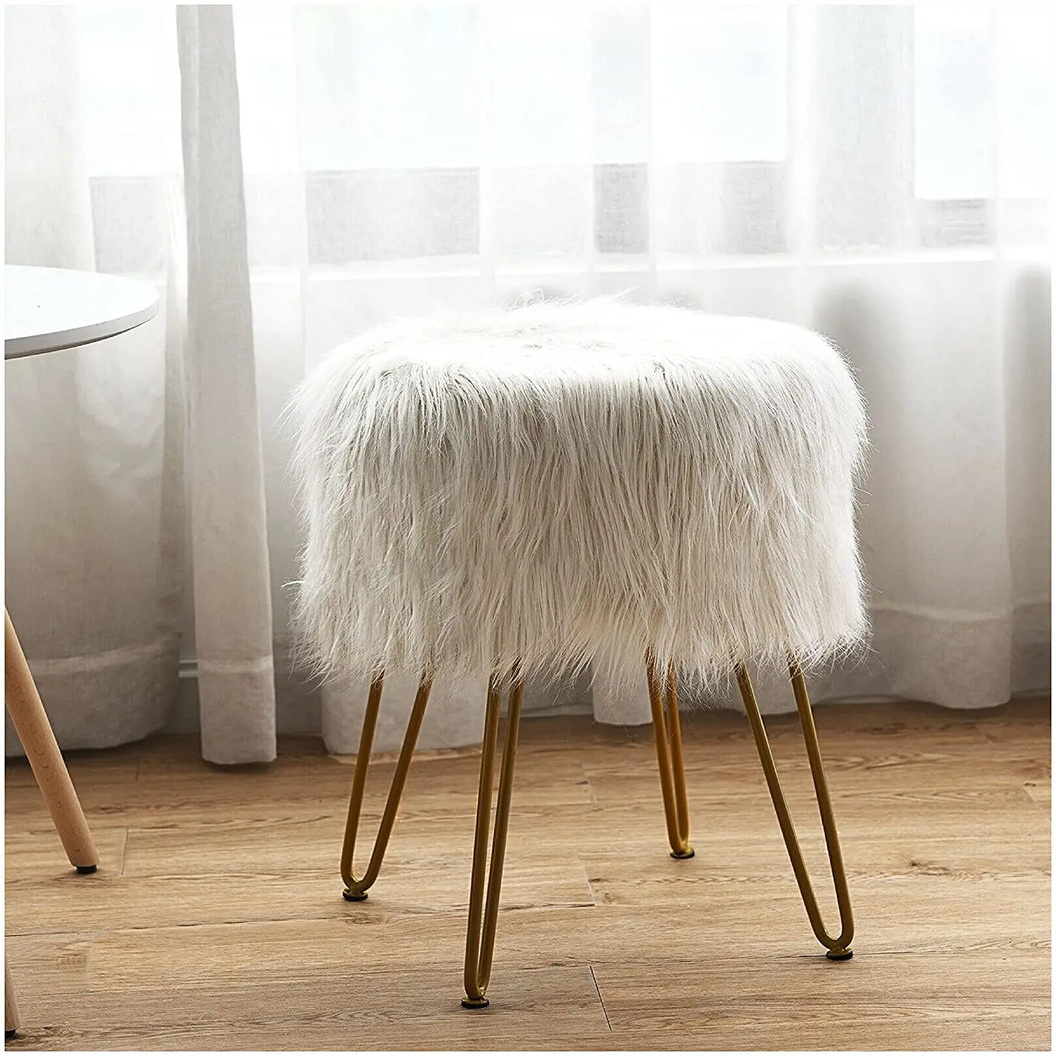 Details about   Costway Faux Fur Vanity Chair Makeup Stool Furry Padded Seat Round Ottoman White 
