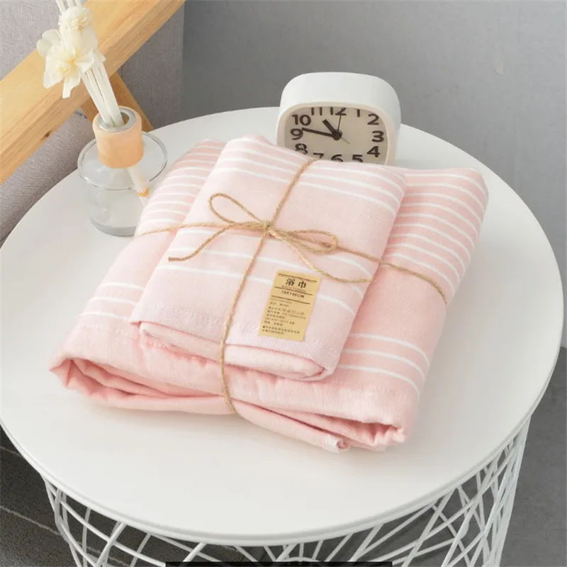 pink white Летнее полотенце для душа(2 шт./лот) свободно дышит хлопок Марлевое пляжное полотенце в полоску 70*140 см простое мягкое летнее полотенце в стиле brife - Цвет: pink white
