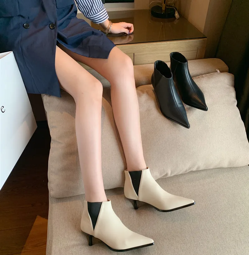 

2019 Korean-style Simple Pointed-Toe Thin Heeled Semi-high Heeled WOMEN'S Boots 883-15