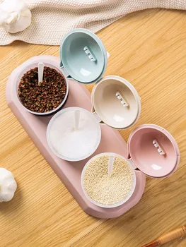 

Cartoon Rabbit Seasoning Box Pepper Spice Shaker Salt Seasoning Transparent PP Kitchen Cruet Condiment Bottle Jars Storage Box