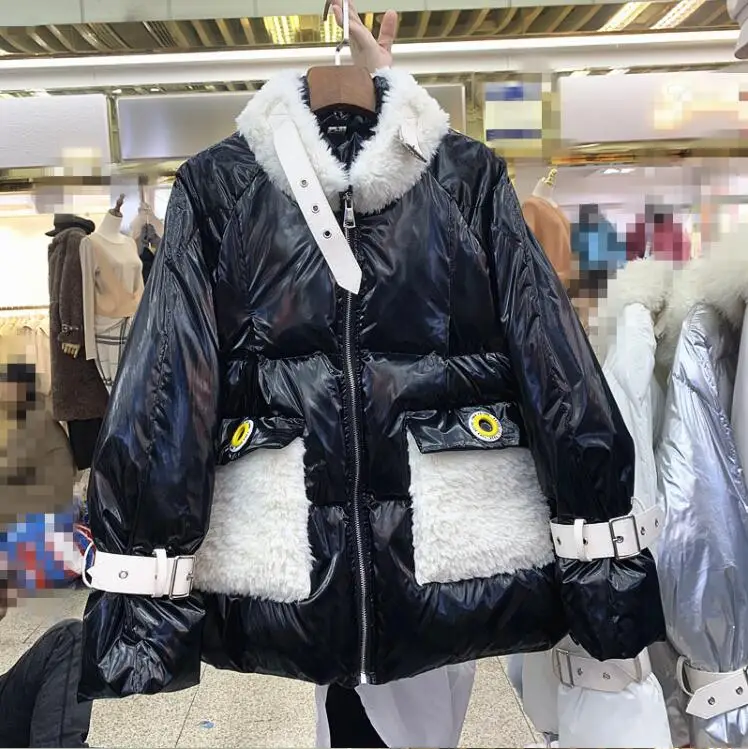 Модное женское пальто с хлопковой подкладкой, зима, новая Студенческая короткая парка с мехом ягненка, теплая верхняя одежда - Цвет: Черный