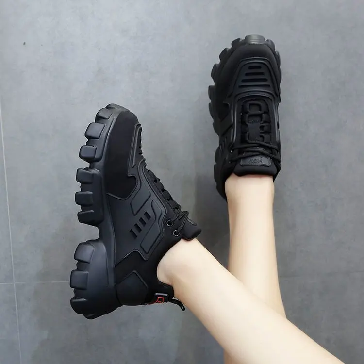 Fujin/женские кроссовки; сезон осень-зима; круглый носок; Прямая поставка; модная обувь на толстой подошве; смешанные цвета; обувь на платформе; повседневная обувь из флока с кружевом
