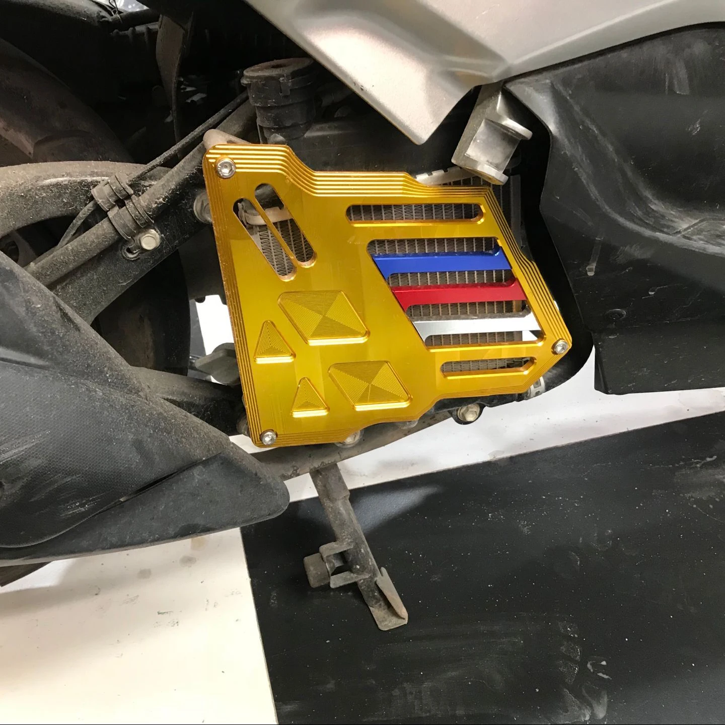 CNC Moto radiator решетка Защитная крышка для Yamaha NMAX NVX155 150 125 Aerox155 125 аксессуары