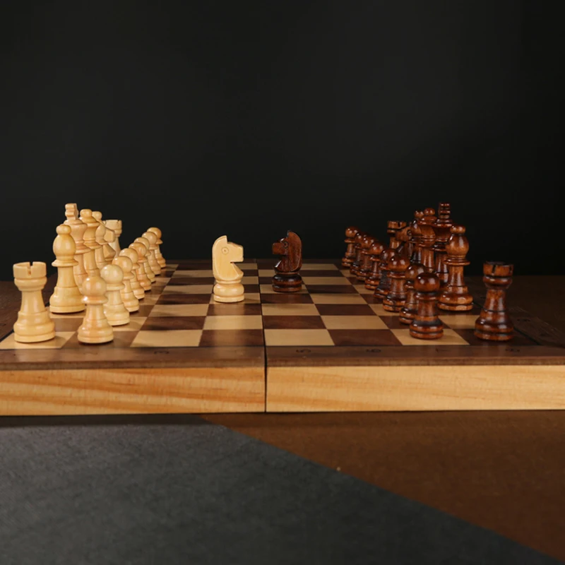 4 Queens Magnetic International Chess Game Wooden Chess Set Wooden Pieces Foldable Chessboard Gift I157