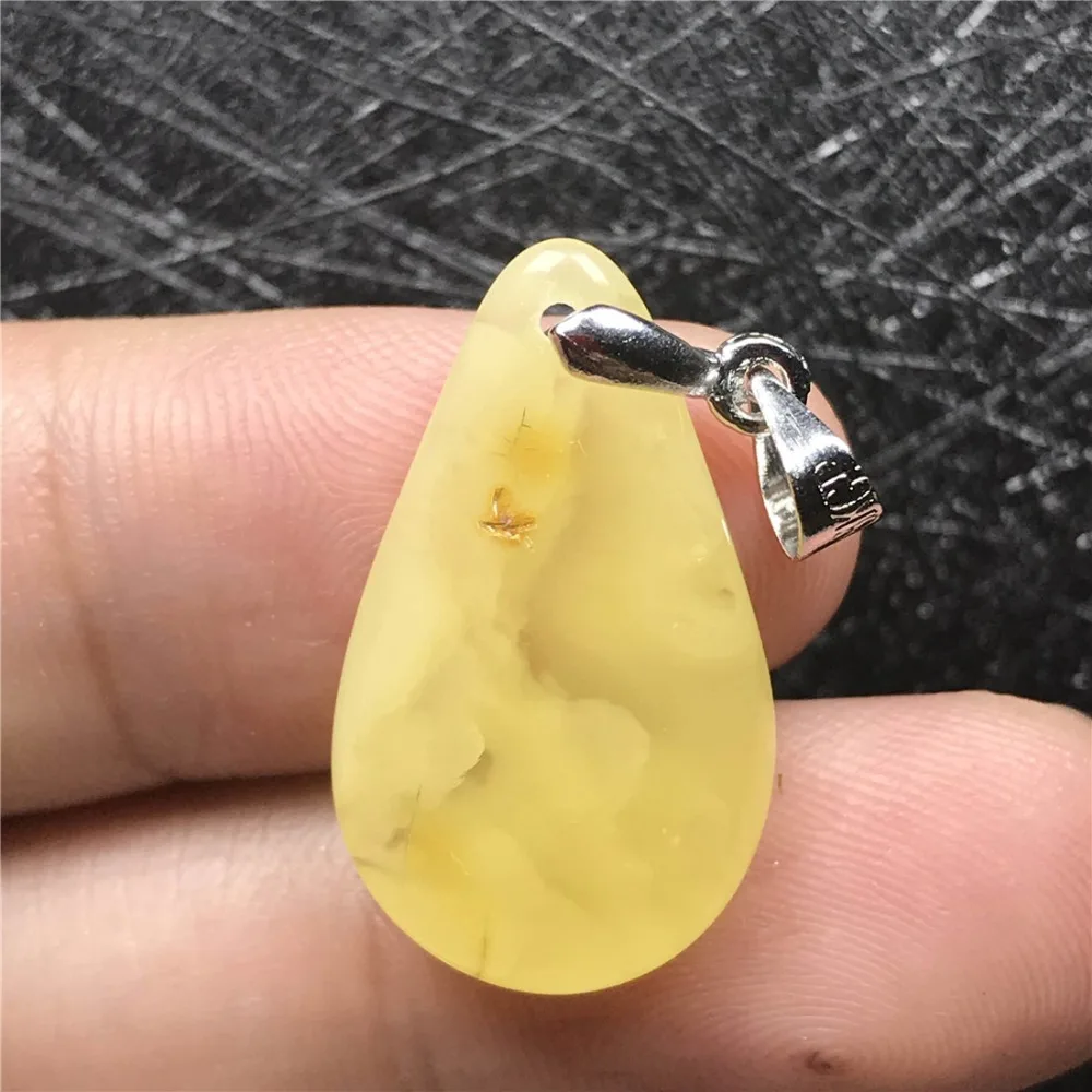 Amber Pendant (87)