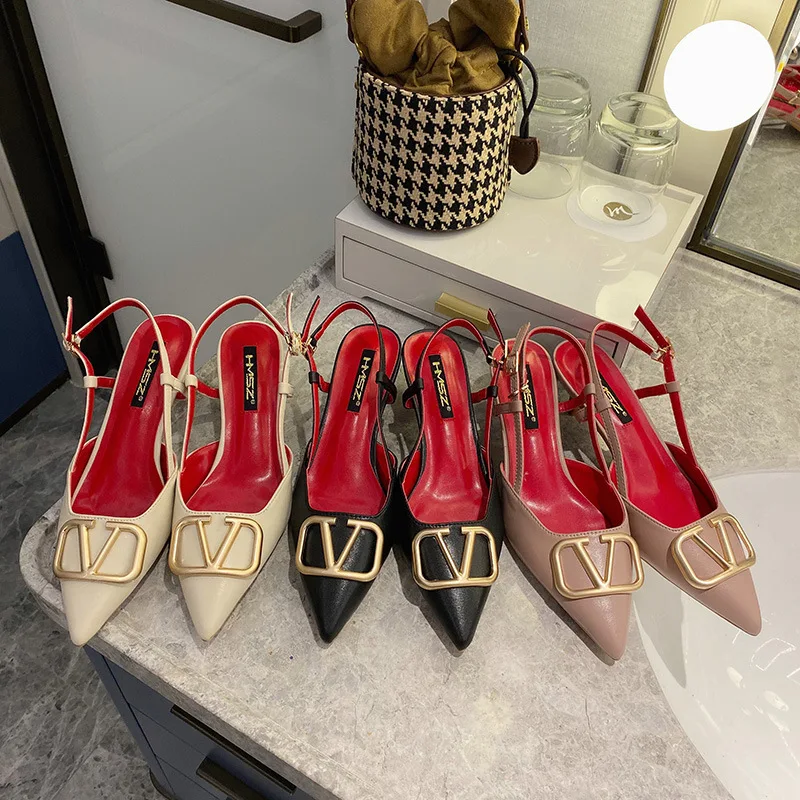 

In fall 2020 new point with web celebrity V metal buckle fine soft black leather hollow out sexy fairy shoes