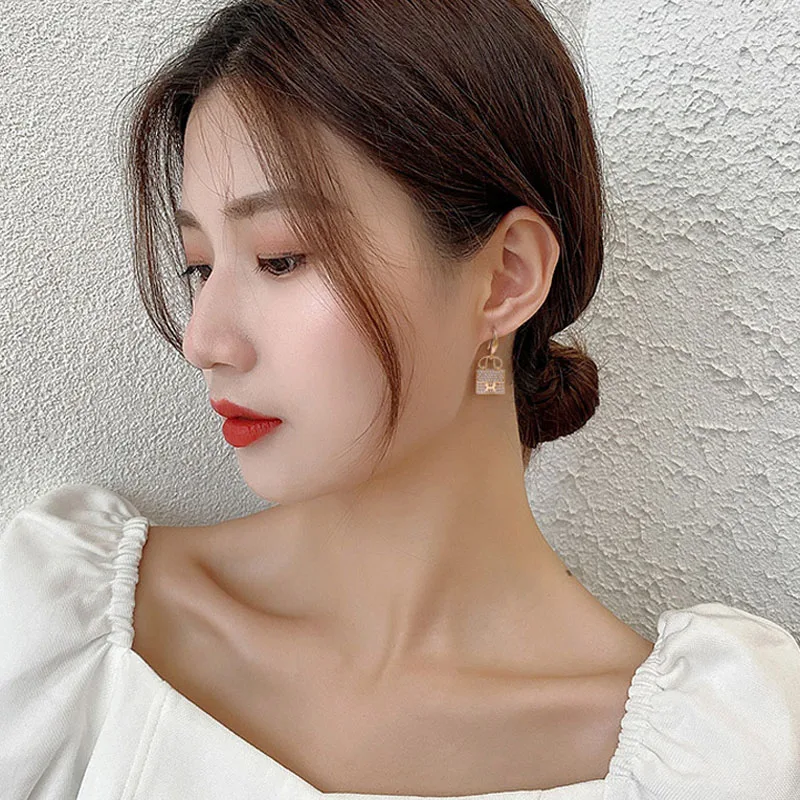 Luxury Cubic Zirconia Pendant Earrings Woman High Fashion Crystal Korean Earrings Anniversary Gift Jewelry for Girls