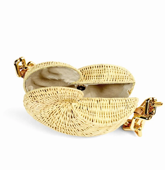 Fashion Thick Chains Rattan Conch Women Shoulder Bags Design Wicker Woven Handbags Luxury Summer Beach Straw Bag Bali Purse