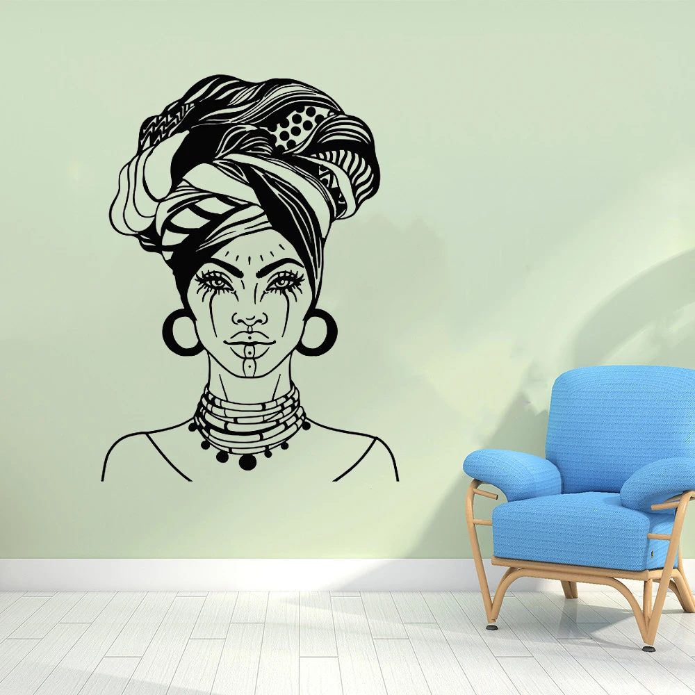 Tatouage Visage Femme Africaine