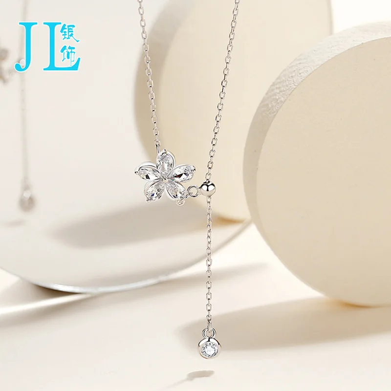 

White Dream Flower Necklace Female INS Small Design Sense Korean Simple Light Luxury Tassel Clavicle Chain S925 Pure Silver