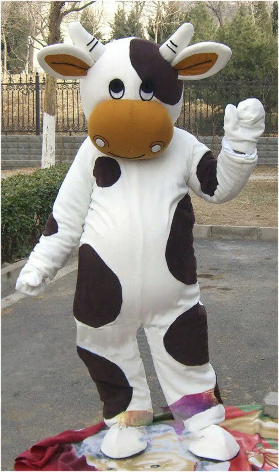 

New Cow Mascot Costume Suits Cosplay Party Game Dress Outfits Clothing Advertising Carnival Halloween Christmas Easter Adults