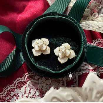 

Ceramic Camellia Rose Flower Stud Earring Mosaic Colorful Gold Line Clip Earring No Zircon Stone for Women Party Gift Jewelry