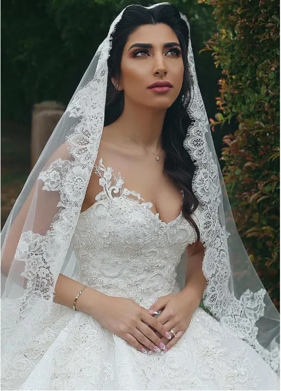 

New Arrival 2m 3m 4m Cathedral Wedding Veils Long Bridal Veil 2019 One Layer White Ivory Lace Bride Veils Wedding Accessories