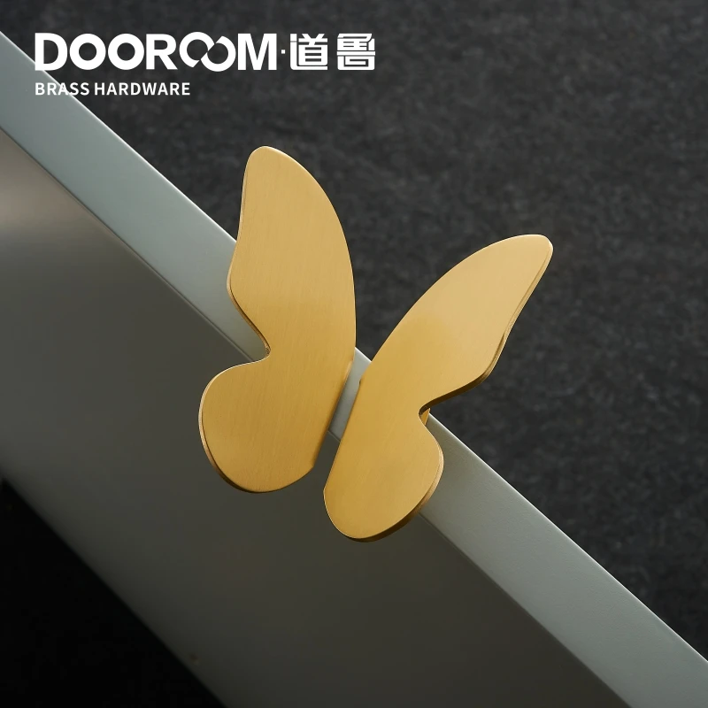 Ручка для мебели Dooroom латунная фурнитура с естественным свежим светом роскошные