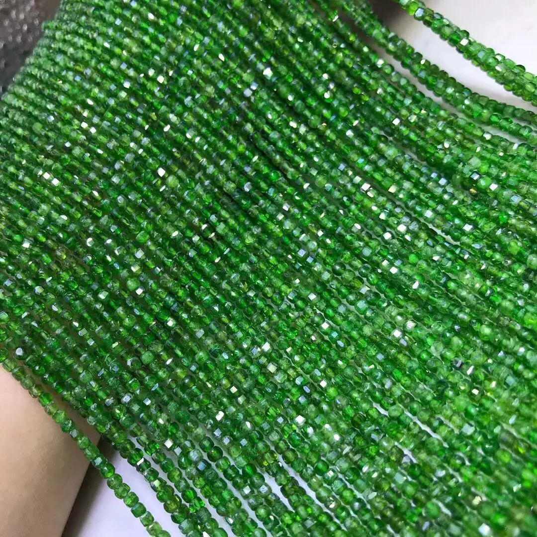 Perle Sciolte Quadrate Sfaccettate Iolite/Quarzo Rosa/Ametista/Diopside/Tsavorite/Pietersite/Cianite 2.5Mm Natura