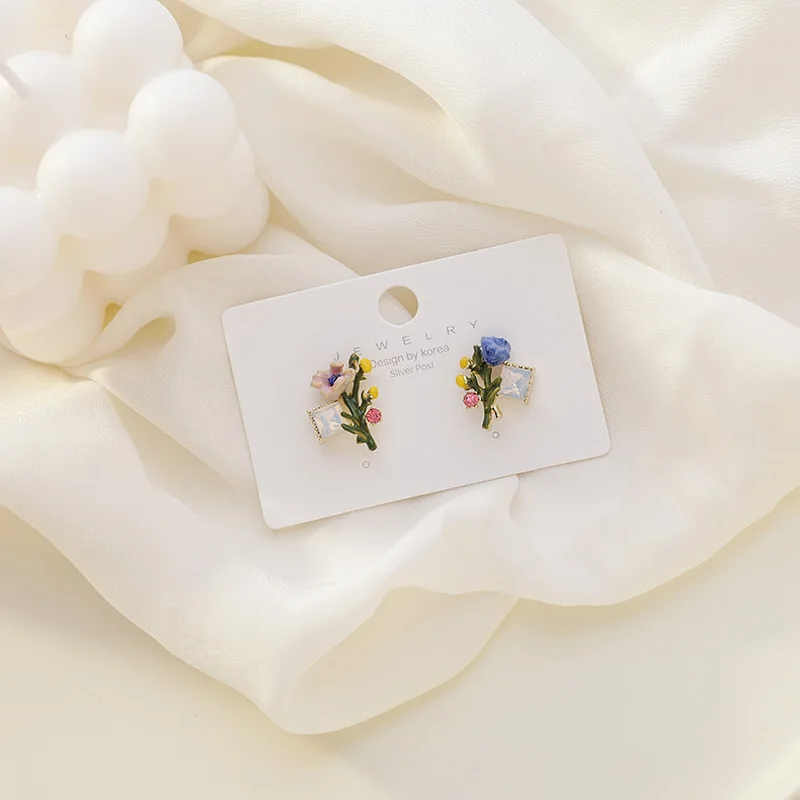 Retro Colorful Enamel Flower Earrings 2020 Vintage Gold Color Alloy Multi Flowers Glass Small Stud Earrings Statement Jewelry