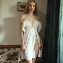 Белая одежда для сна для женщин от плеча собранное в сборки пижамы на бретельках ажурный шелк льда сторона сплит сексуальное атласное белье кружева Ночная рубашка