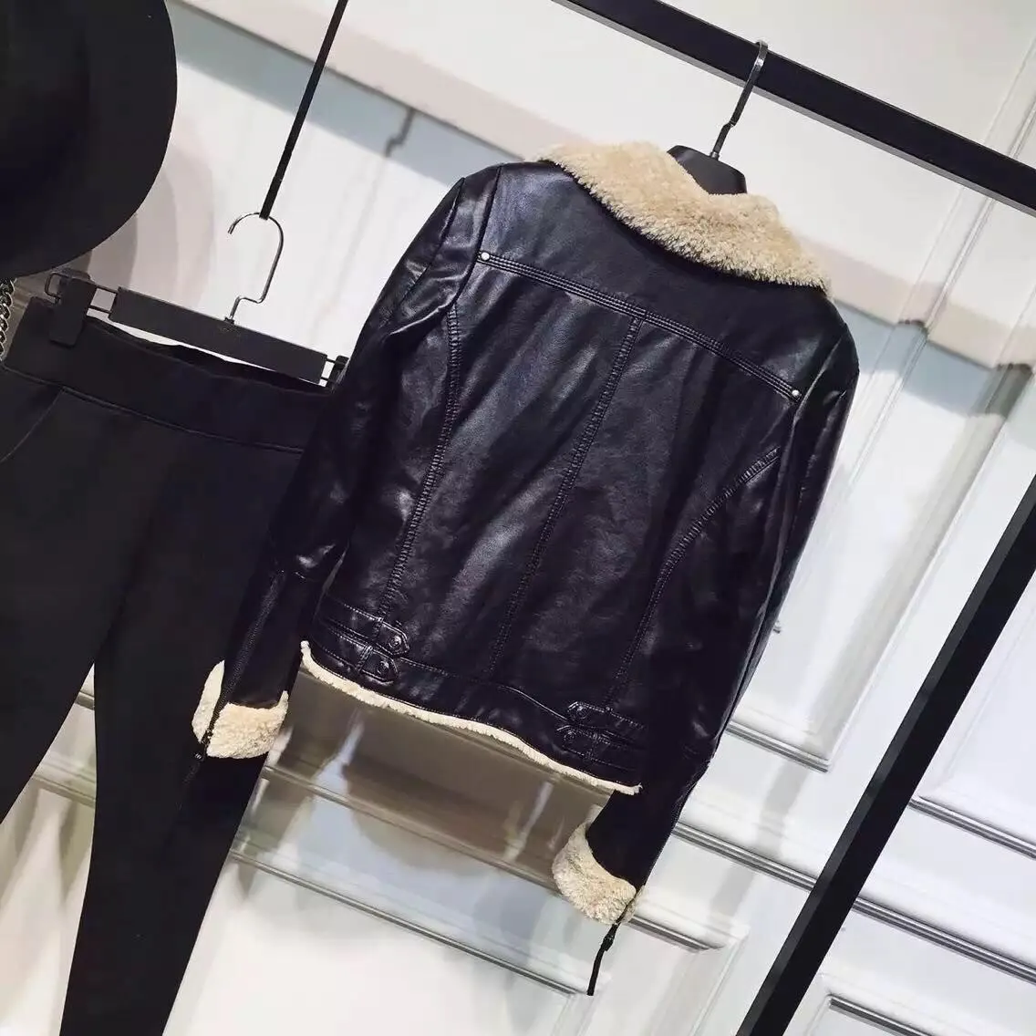 aeProduct.getSubject()