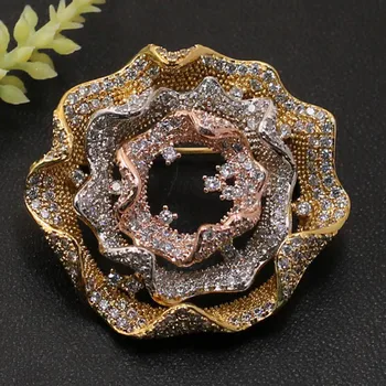 

Zlxgirl bridal jewelry metal copper Gold Flower Micro Brooch Pendant Dual Use for Wedding Party Sandblasting Popular Gift