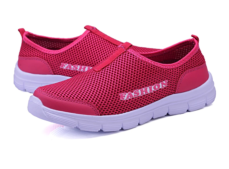 Women Aqua Shoes Breathable Mesh Sandals Shoes Lightweight Quick-drying Comfortable Women Slip-On Mules Flats