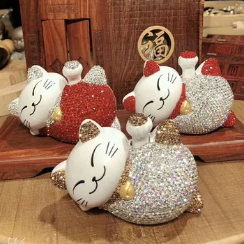 

Waving Hand Lucky Cats Bling Bling Rhinestone Car Accessories Ornaments Crystal Figurines Miniature Room Car Interior Decoration