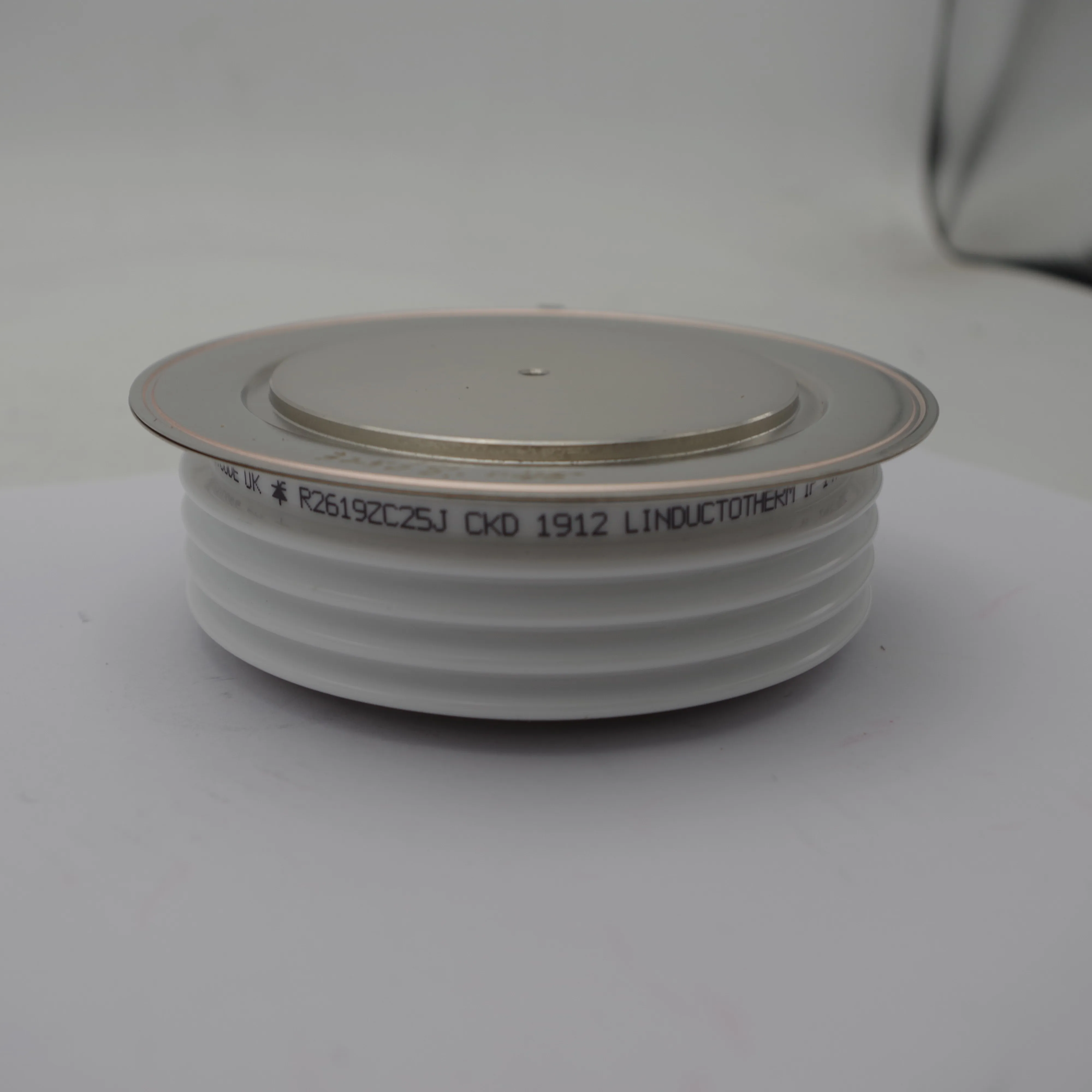 

SCR Thyristor Module 5227A 2500V R2619ZC25J Distributed Gate Thyristor for controlled rectifier