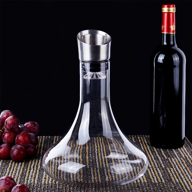 Unleaded Crystal Glass Wine Decanter Red Wine Carafe with Built in Aerator Fast Decanting Accessories