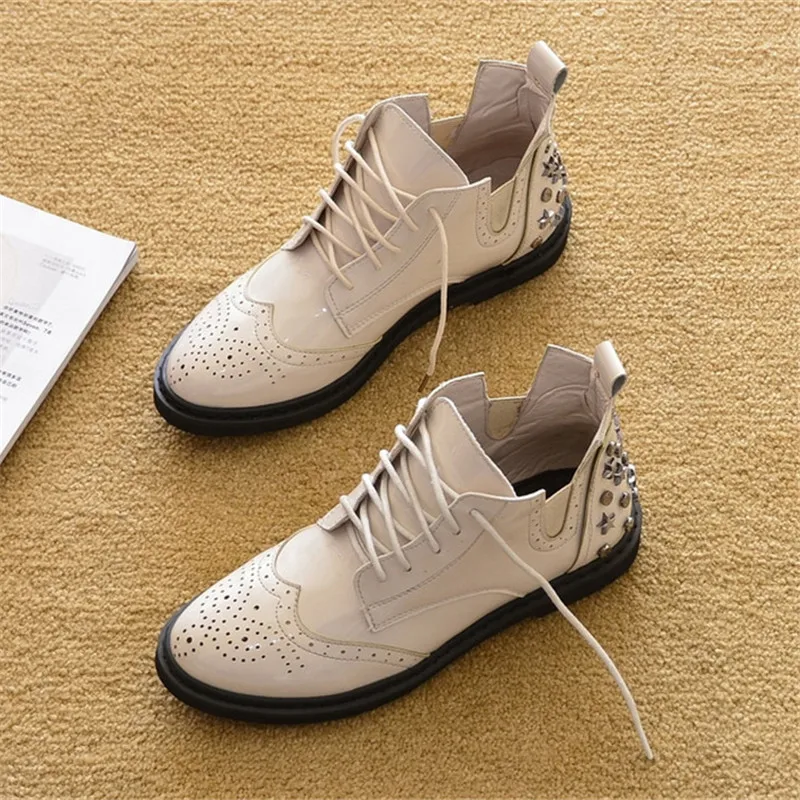 Patent Leather Flat Heel Chelsea Boots Women Shoes 2020 New Rivets Short Tube Single Ankle Boot British Carved Lady Western Boot (1)