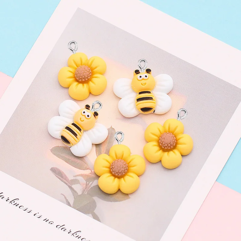 10Pcs/lot Cute Resin Bee Flower Charms Pendants for Bracelets Necklace Earrings Jewelry Making Flat back Cabochon Accessories | Украшения и
