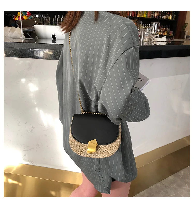 

2019 New summer straw woven round small bag weaving folk custom simple single shoulder slanted women's bag
