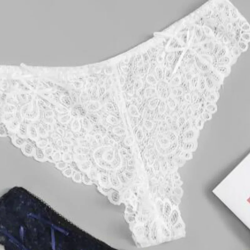 Белый Новые женские сексуальные стринги из хлопка и кружева нижнее белье мягкое белье с цветочным узором Трусы Стринги Бант трусики S/M/L/XL синий красный зеленый черный - Цвет: Белый