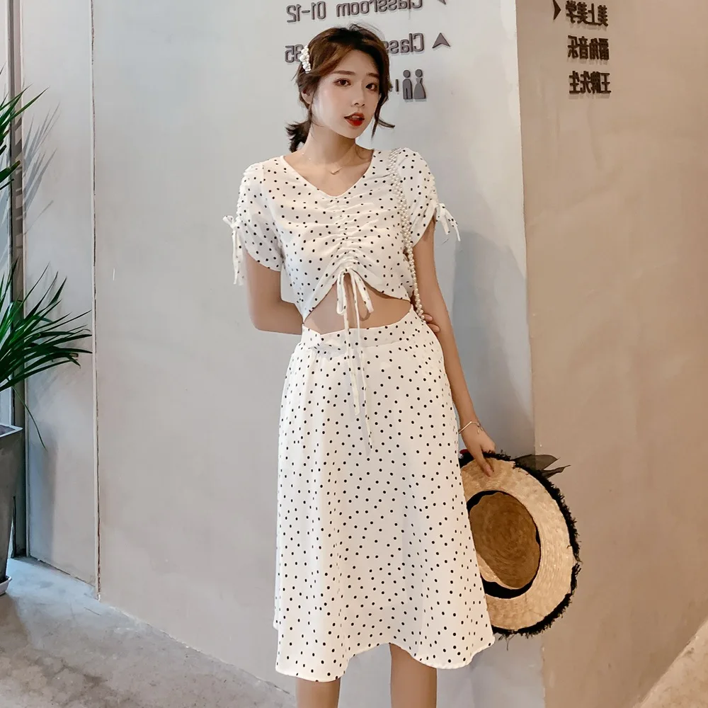 

Photo Shoot 2019 Summer New Style Korean-style WOMEN'S Wear French Non-mainstream Retro Hepburn Wind Scheming Hollow out Polka D