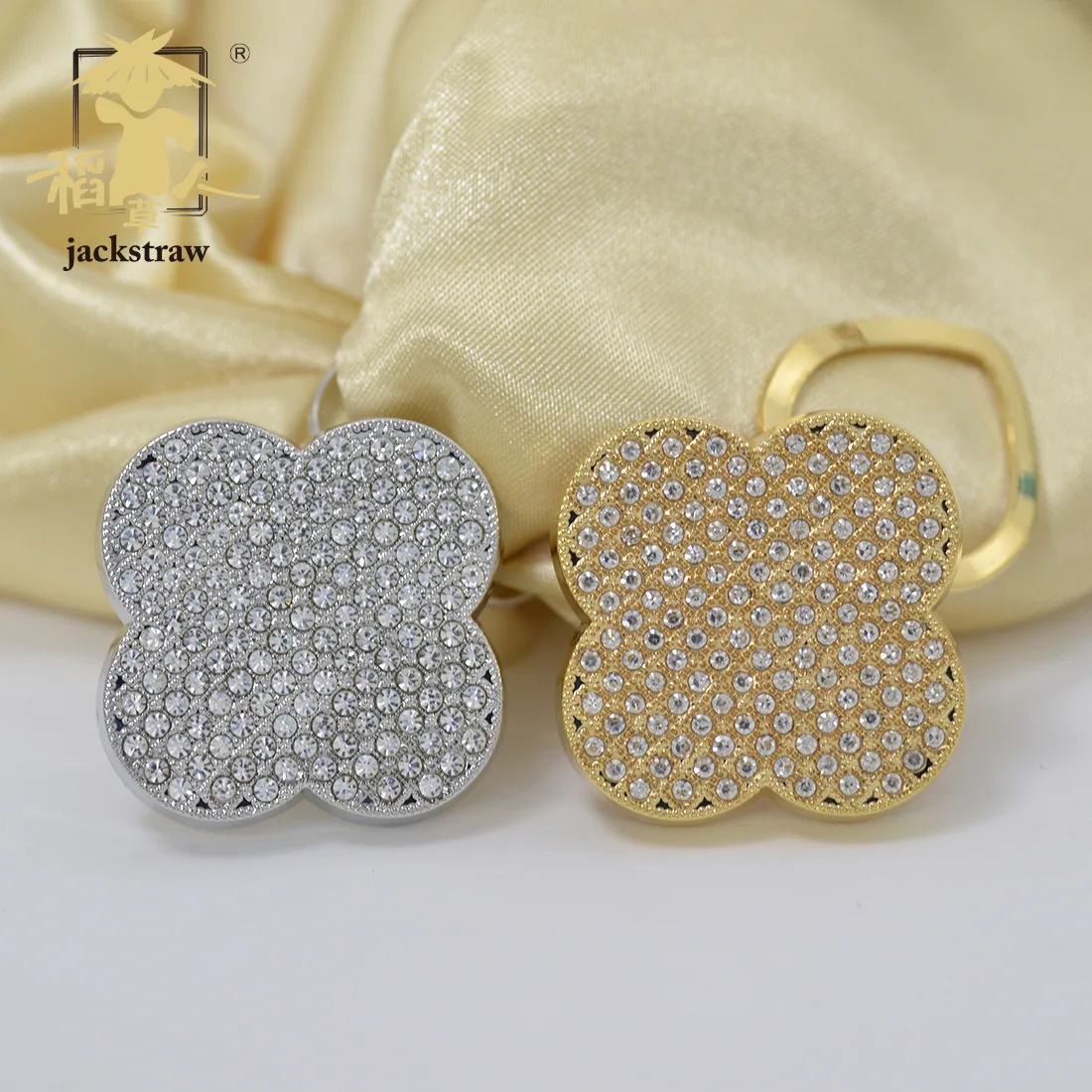 

Mexican Accessories New Style Clover Scarf Buckle Brooch Dual Purpose Cardigan Anti-Exposure Buckle Clothes Buckle Accessories