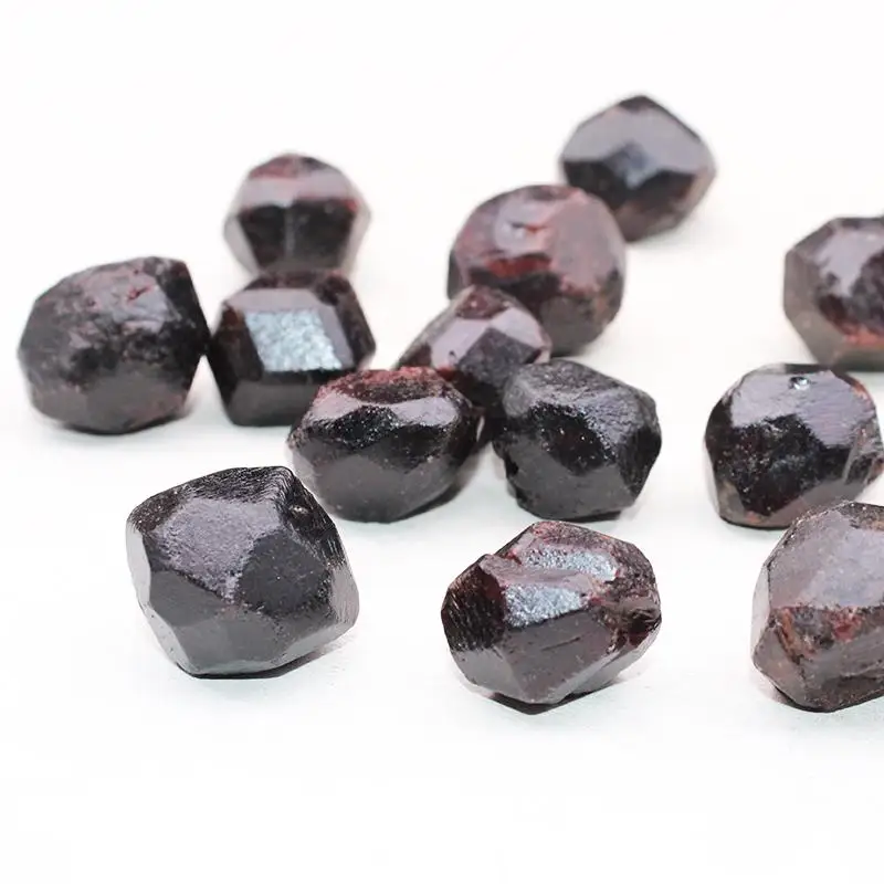 

100g crystal gravel natural garnet rough stone ore specimen child gift