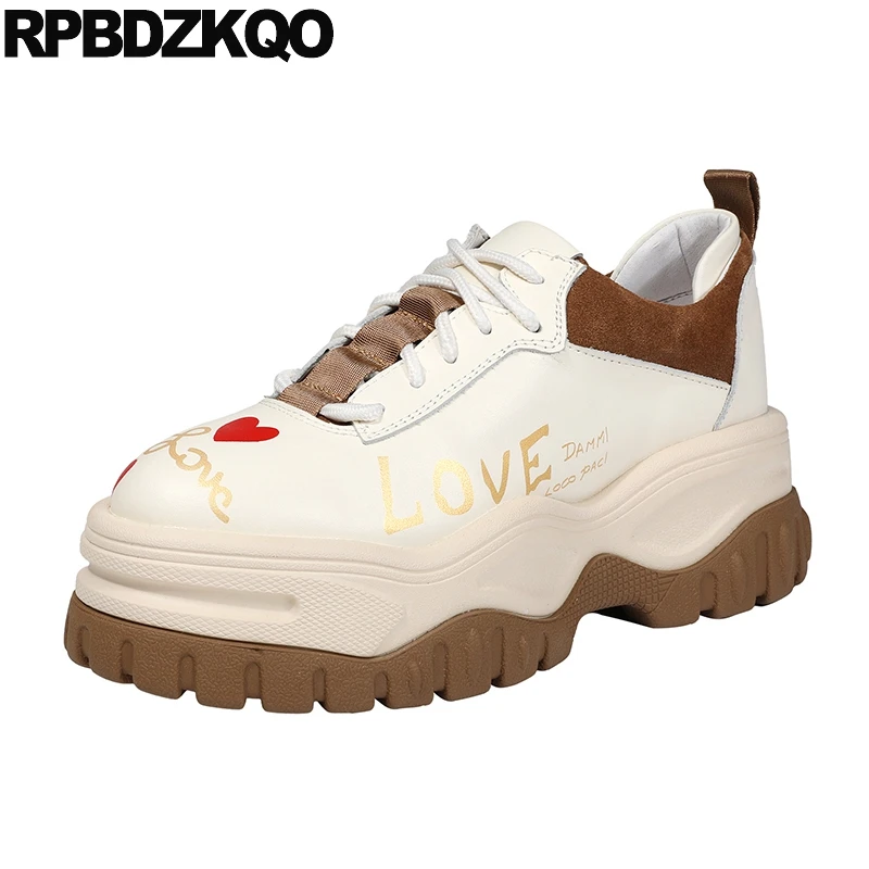 

Heart Trainers Harajuku Designer Shoes Women Luxury 2019 Platform Elevator Sneakers White Thick Sole Muffin Creepers Round Toe