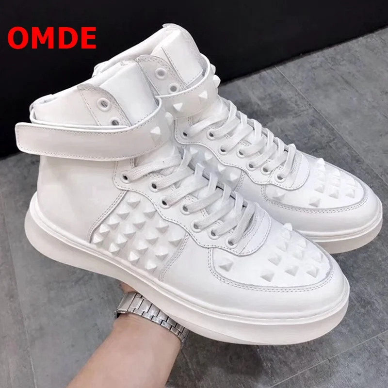 OMDE/черные кроссовки; мужская кожаная обувь с заклепками; роскошные высокие кроссовки на шнуровке; chaussure homme; зимние ботинки; повседневная обувь