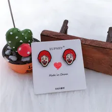 EUPNHY, 1 пара, Мультяшные серьги-гвоздики с Рональдом Макдональдом, гипоаллергенные серьги для пирсинга для женщин и девочек, эмалированные сережки-гвоздики украшения