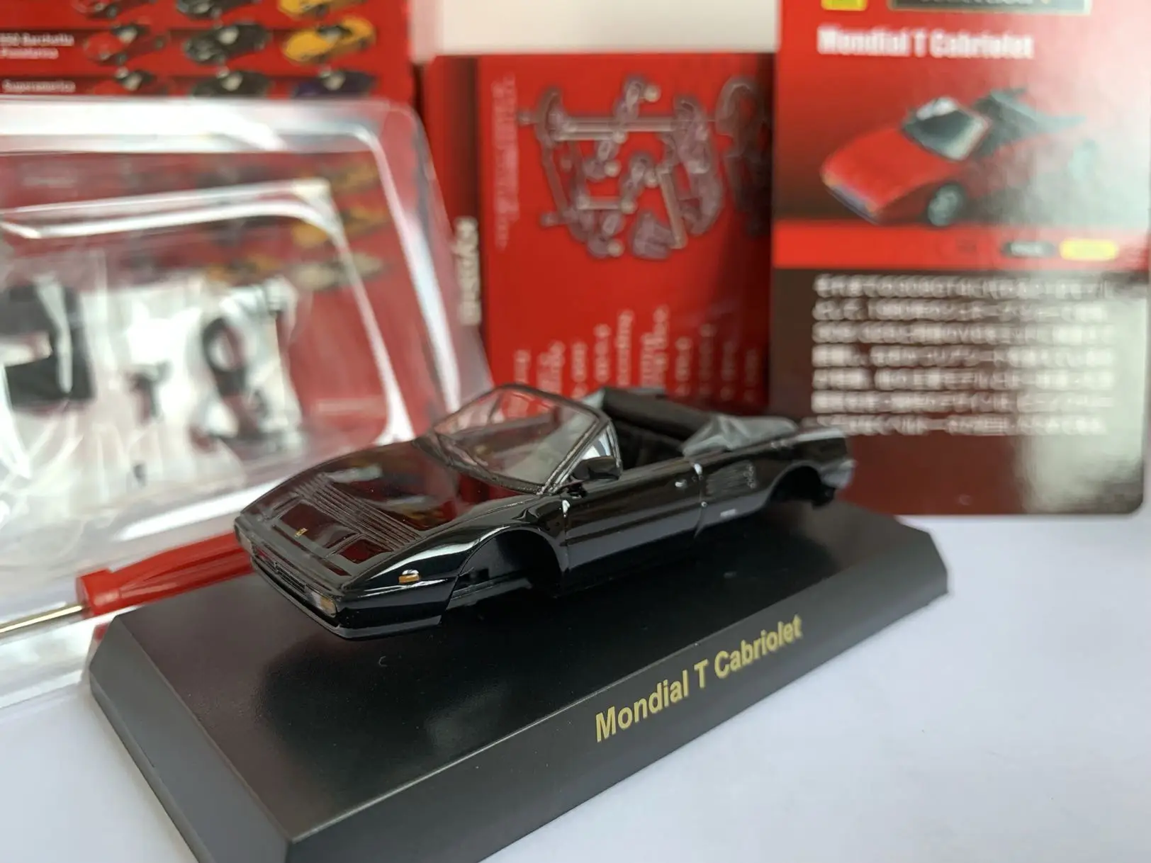 Kyosho 1/64 Ferrari III Mondial T Diecast Car Model Black 