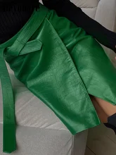 

Beyouare Faux Leather Crocodile Pattern A-Line Skirt Women Fashion Elegant Solid Green High Waist Split Mini Skirts 2021 Autumn