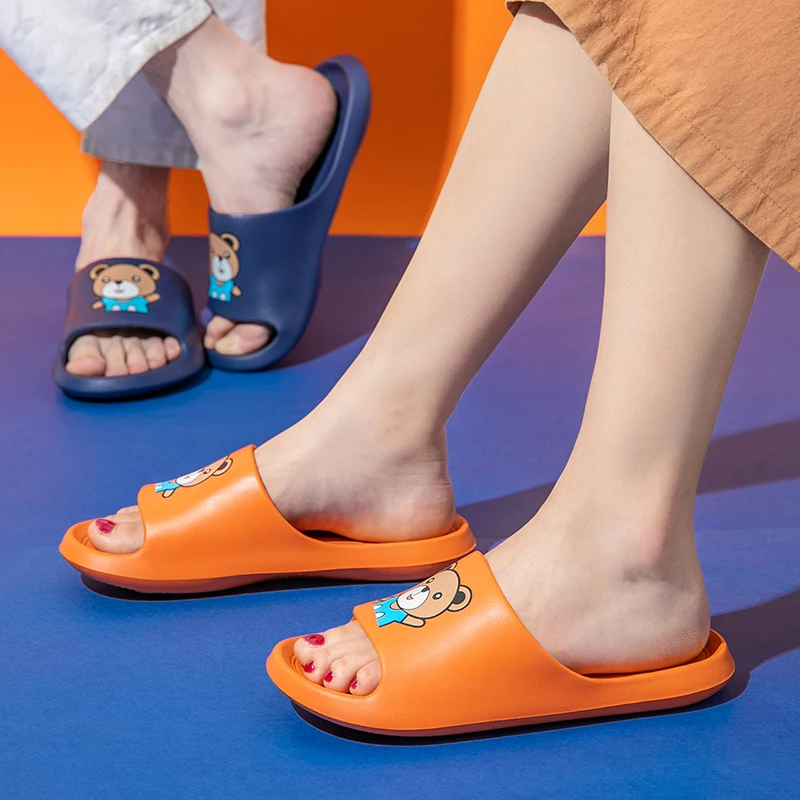 Outside the home in the summer wear of new fund of 2021 female cool slippers home male fashion lovers bathroom anti-skid