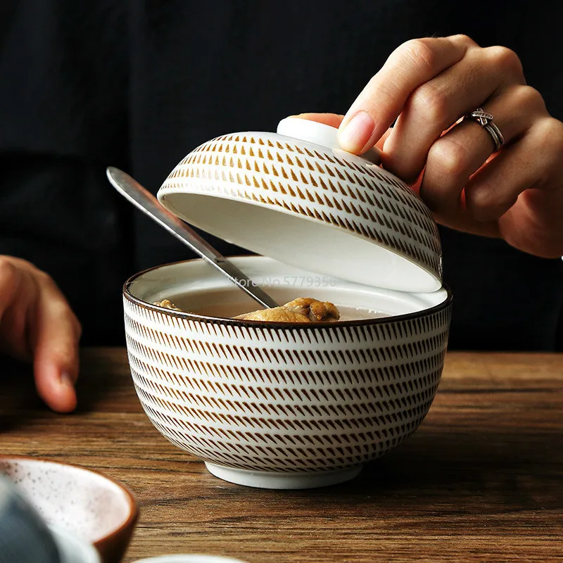 Japanese Creative 4.5-inch 6.5-inch Ceramic Soup Bowl with Lid Blue and White Porcelain Rice Bowl High Quality Stew Soup