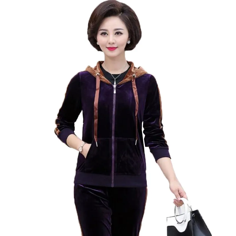 

Middle-aged and Elderly Women's Suits Autumn Winter Sports Golden Velvet Hooded Zipper Jacket & Trousers 2 Pcs Sets Sportsuit