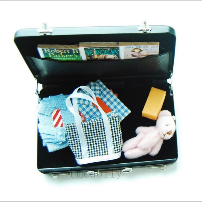 Niedliche 1/6 Mini Puppenhaus Miniatur Protable Koffer Mini Puppe Spielzeug SVE 