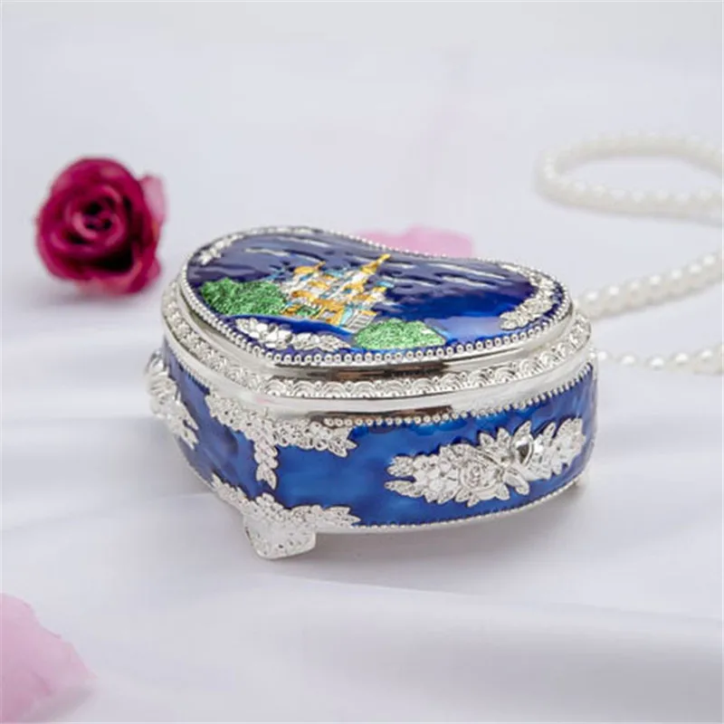 2020 Vintage High-End Castle Heart Shape Jewelry Box Metal Trinket Storage Organizer Case for Women and Girls