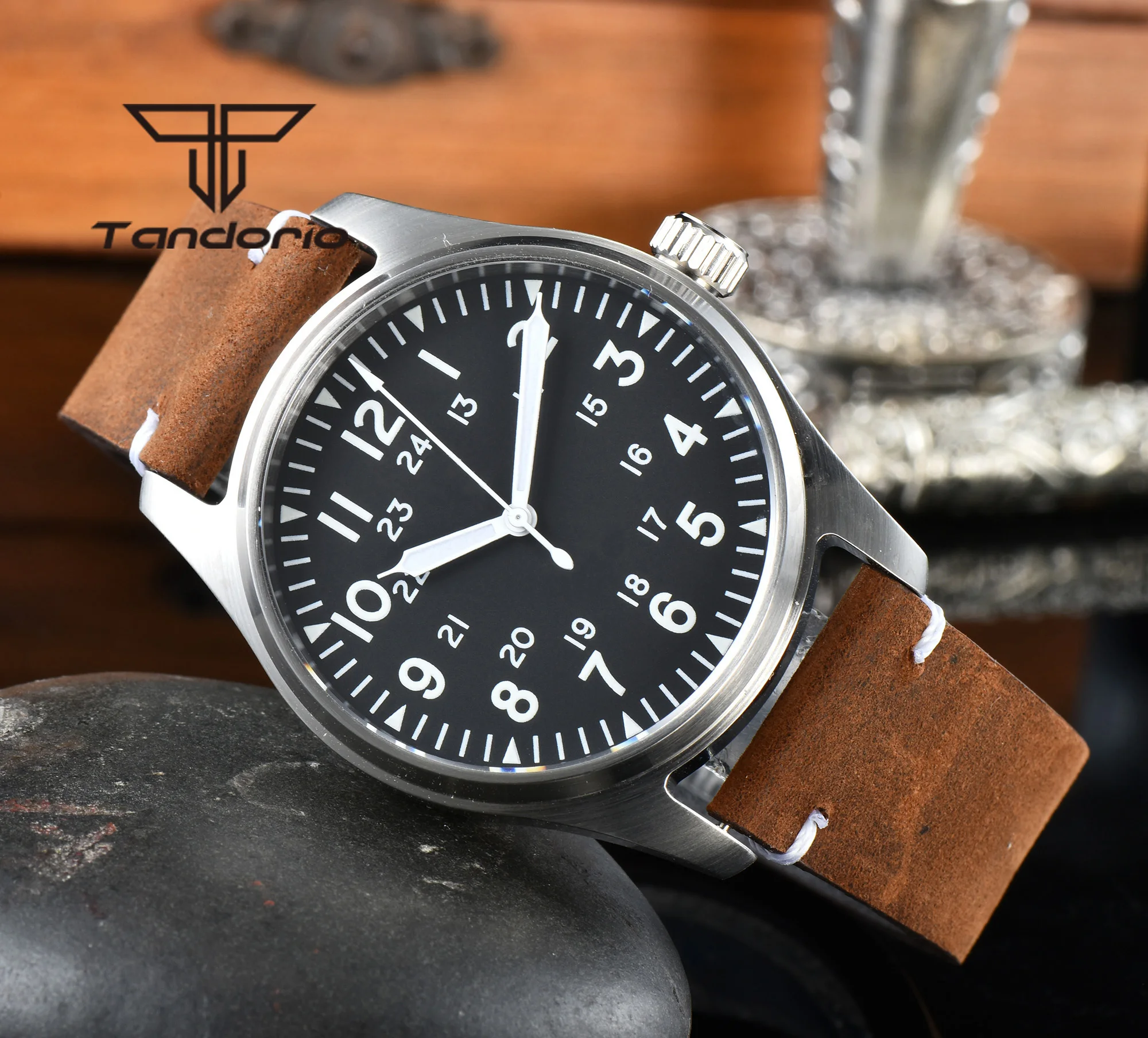Tandorio 39mm 200m NH35A Automatic Dive Pilot Men Watches Sapphire Glass Green Luminous Dial Leather Strap Screw Crown