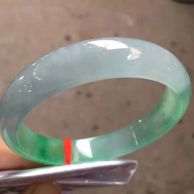 Myanmar Jadeite ice perfect полузеленый браслет(включая сертификат