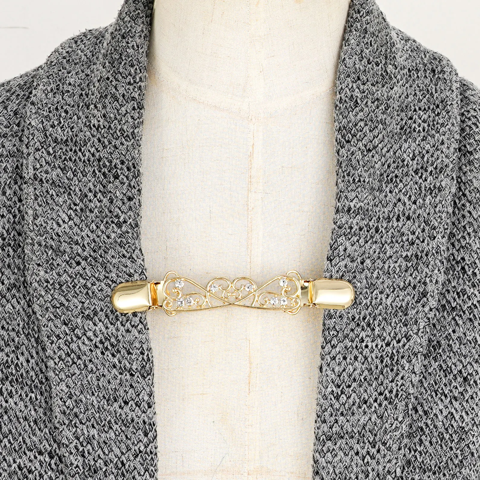 Retro Garment Clips Metal Diamond Sweater Clamp Women Cardigan Shawl