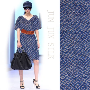 

114 cm wide 100% silk fabric 16 mm crepe de chine silk fabric meter summer shirt dress crepe fabric wholesale silk cloth