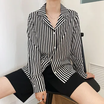 

Womens tops and blouses 2020 Autumn New Fashion Lapel Striped Shirt Retro Lazy Style Chiffon Blouse Korean Fashion Clothing